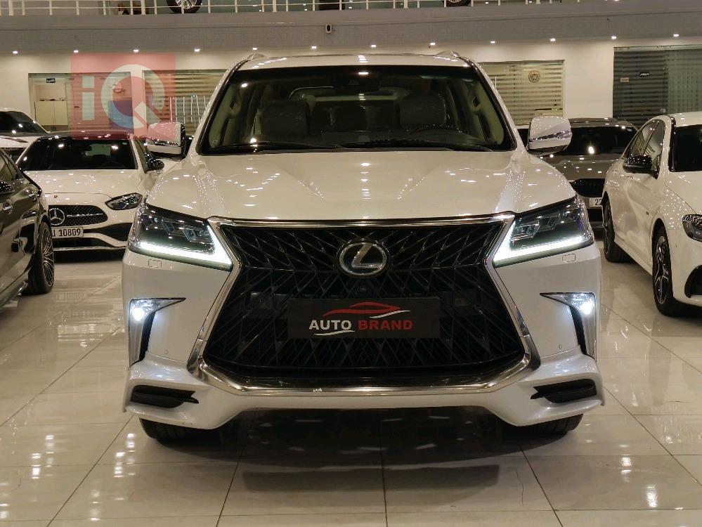 Lexus LX